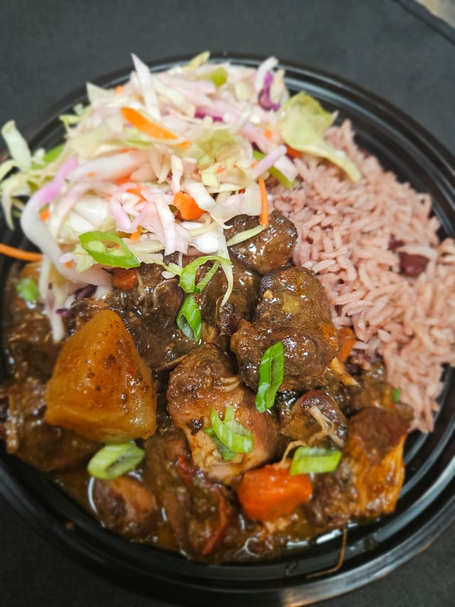 Brown Stew Chicken (Kids Bowl).